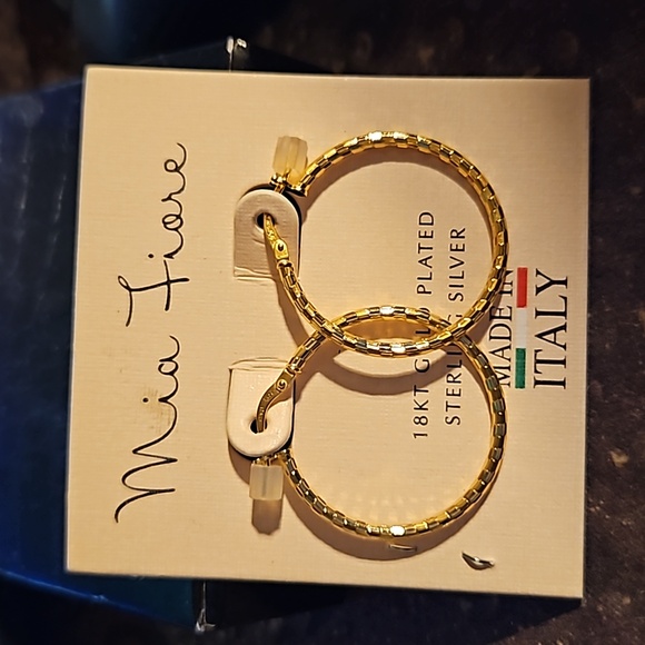 Mia Fiore Italy Hoop Earrings 18KT Gold Plated Sterling Silver Vermeil Gold OS - Picture 2 of 3
